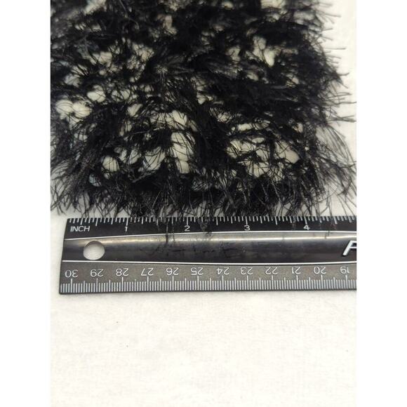 No Brand Scarf‎ White Black Fuzzy Eyelash Soft Winter Warm Cozy - Picture 4 of 6